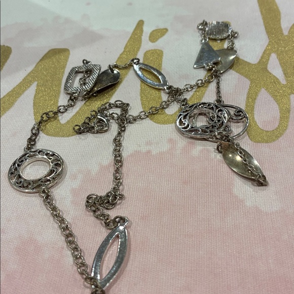 Silver Tone Geometric Carved Etched Variety Design Link Points Link Necklace - Picture 6 of 6